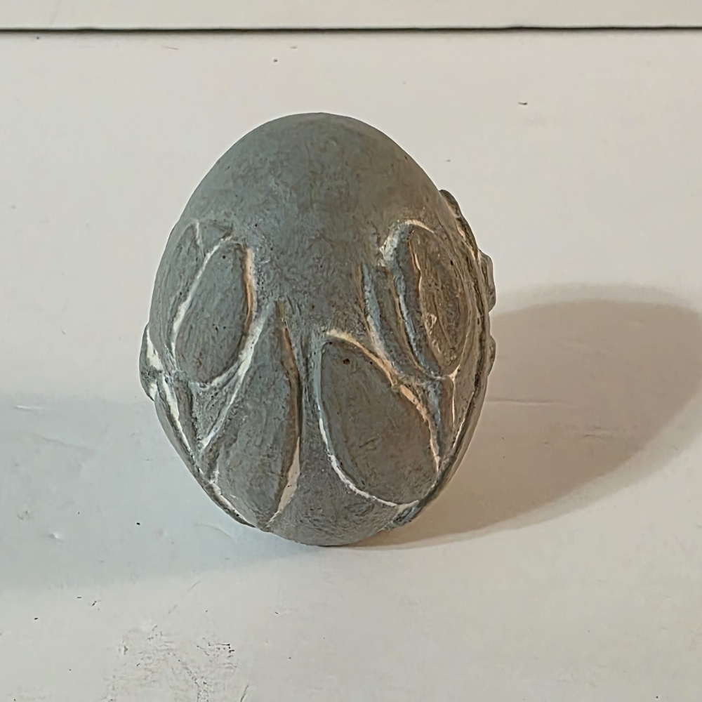 Isabel Bloom Tulip Embossed Egg 1993